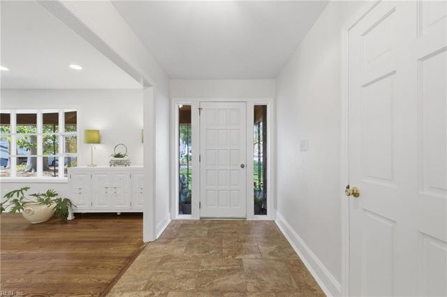 109 Rebecca DR, Seaford, VA 23696