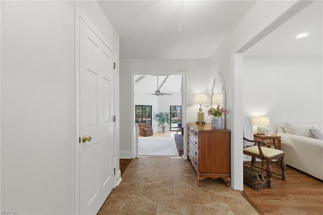 109 Rebecca DR, Seaford, VA 23696