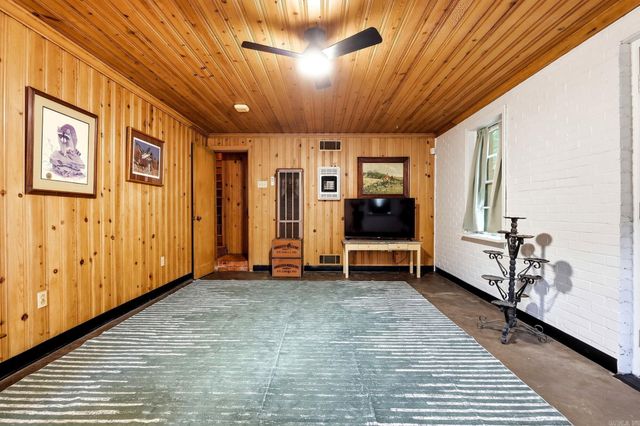 138 Ridge Road, Little Rock, AR 72207