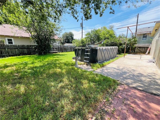 629 W Henrietta Ave, Kingsville, TX 78363