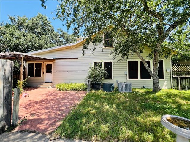 629 W Henrietta Ave, Kingsville, TX 78363