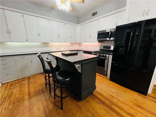 629 W Henrietta Ave, Kingsville, TX 78363