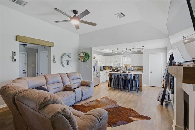 231 Cloverleaf Lane, Sulphur, LA 70663