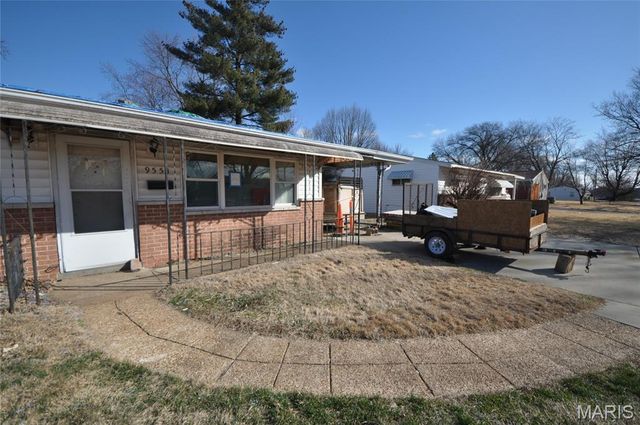 9551 Margo Ann Lane, St Louis, MO 63134