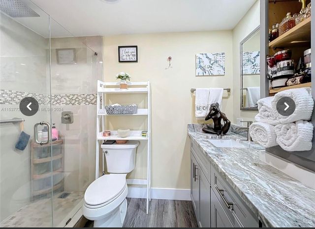 460 Paradise Isle Boulevard 205, Hallandale Beach, FL 33009