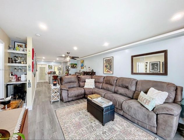 460 Paradise Isle Boulevard 205, Hallandale Beach, FL 33009