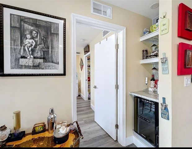 460 Paradise Isle Boulevard 205, Hallandale Beach, FL 33009