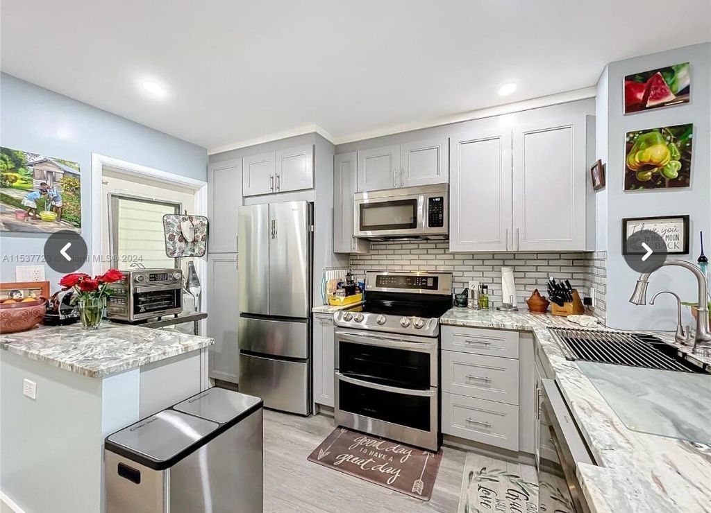 460 Paradise Isle Boulevard 205, Hallandale Beach, FL 33009