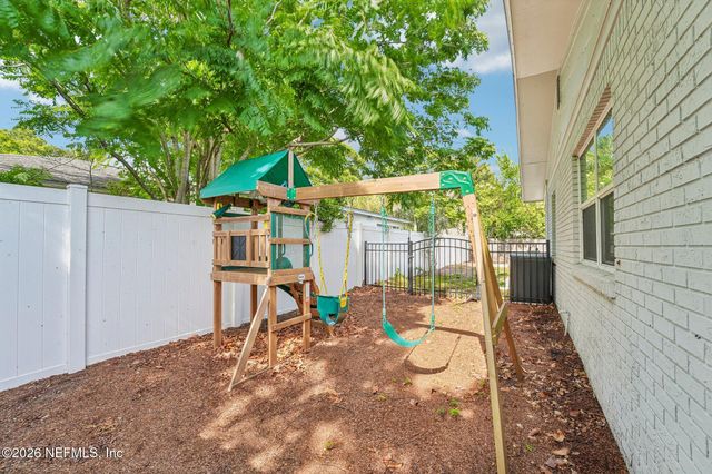 42 DOLPHIN Boulevard, Ponte Vedra Beach, FL 32082