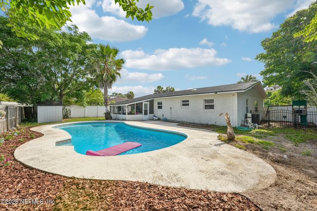 42 DOLPHIN Boulevard, Ponte Vedra Beach, FL 32082