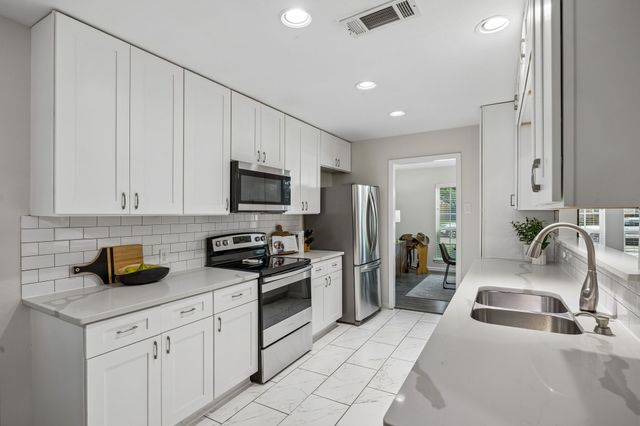 3234 Grantwood Drive, Dallas, TX 75229