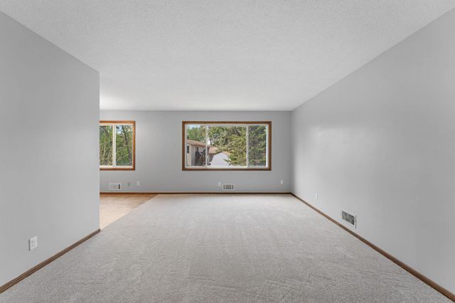 10276 Winter Place, Eden Prairie, MN 55347