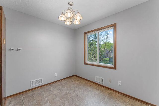 10276 Winter Place, Eden Prairie, MN 55347