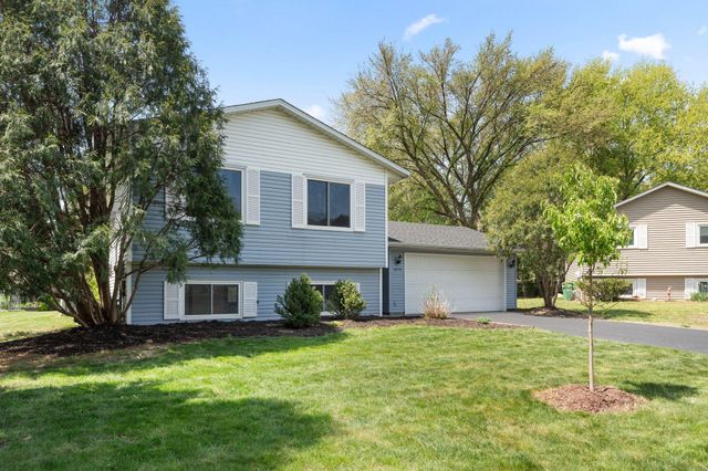 10276 Winter Place, Eden Prairie, MN 55347