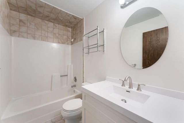 10276 Winter Place, Eden Prairie, MN 55347