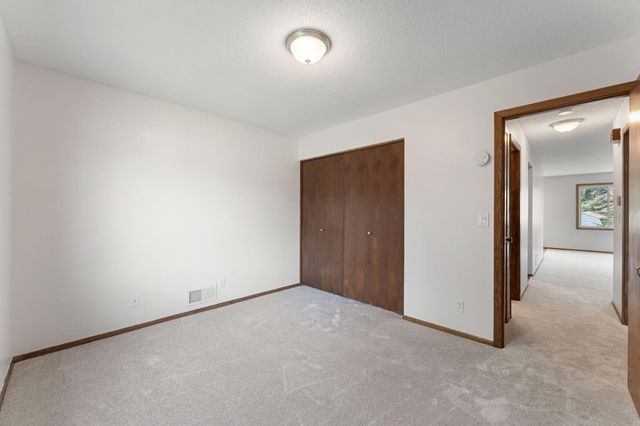 10276 Winter Place, Eden Prairie, MN 55347