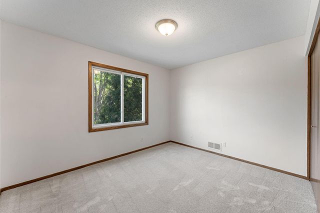 10276 Winter Place, Eden Prairie, MN 55347
