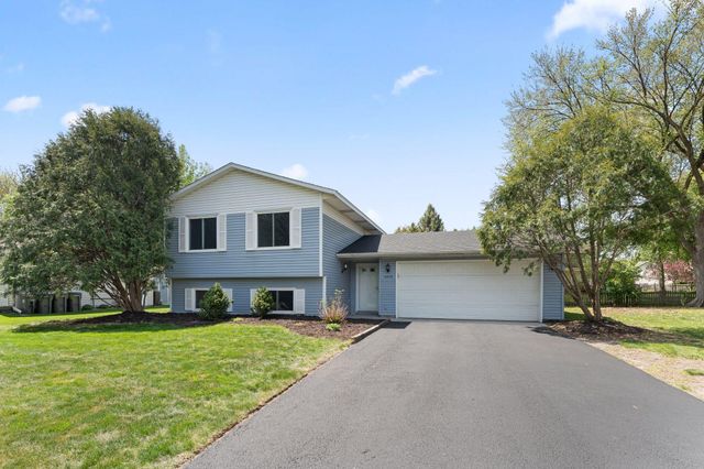 10276 Winter Place, Eden Prairie, MN 55347