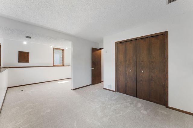 10276 Winter Place, Eden Prairie, MN 55347