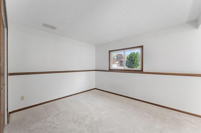 10276 Winter Place, Eden Prairie, MN 55347