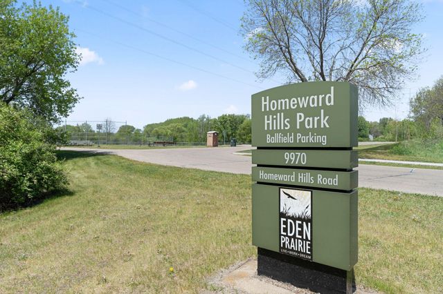10276 Winter Place, Eden Prairie, MN 55347