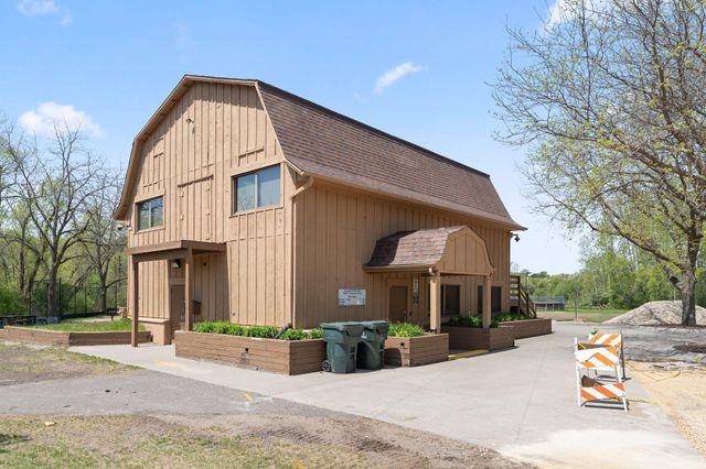 10276 Winter Place, Eden Prairie, MN 55347