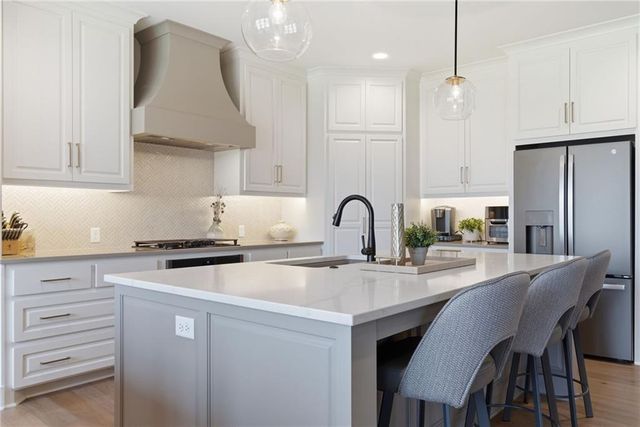 21122 W 189th Court, Spring Hill, KS 66083