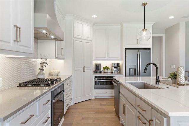 21122 W 189th Court, Spring Hill, KS 66083