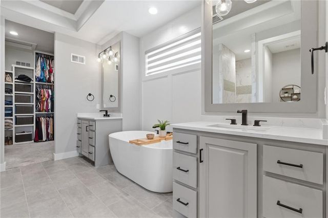 21122 W 189th Court, Spring Hill, KS 66083