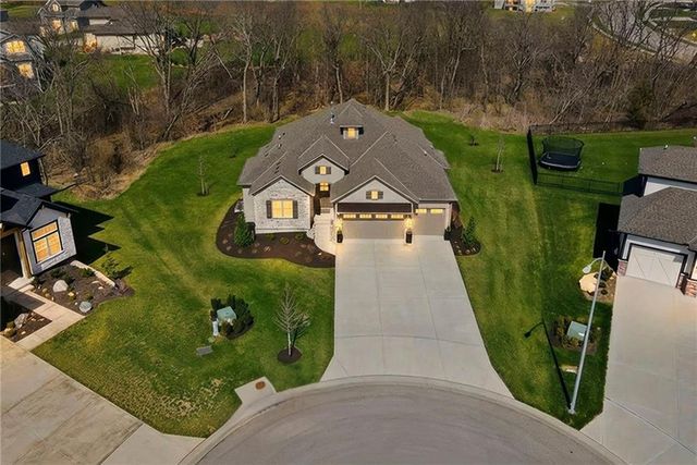 21122 W 189th Court, Spring Hill, KS 66083