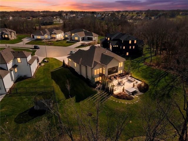 21122 W 189th Court, Spring Hill, KS 66083