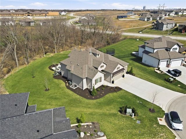 21122 W 189th Court, Spring Hill, KS 66083