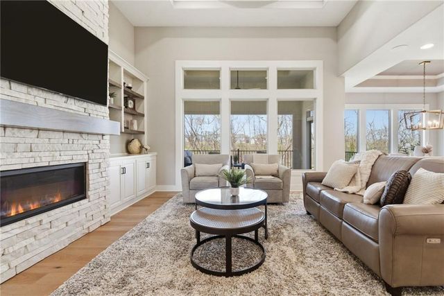 21122 W 189th Court, Spring Hill, KS 66083