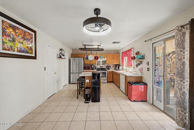 1213 S BOULDER Street B, Gilbert, AZ 85296