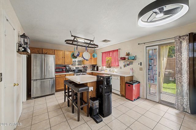 1213 S BOULDER Street B, Gilbert, AZ 85296