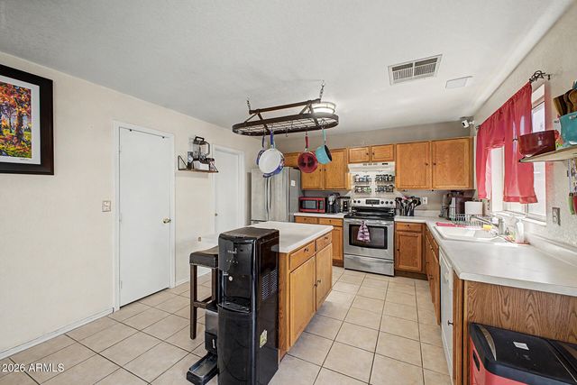 1213 S BOULDER Street B, Gilbert, AZ 85296