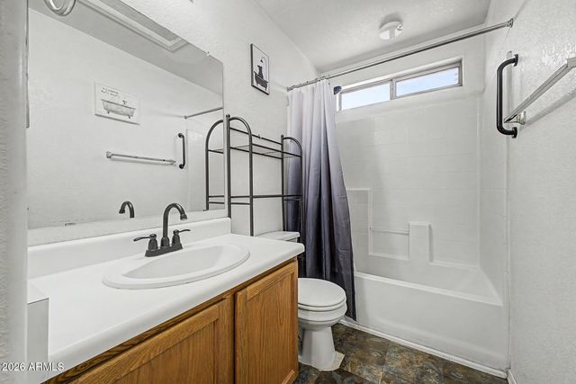 1213 S BOULDER Street B, Gilbert, AZ 85296