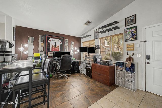 1213 S BOULDER Street B, Gilbert, AZ 85296