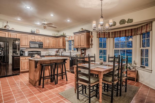 1021 Wesbend Drive, Frankfort, KY 40601