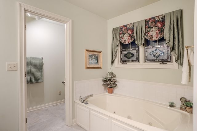 1021 Wesbend Drive, Frankfort, KY 40601