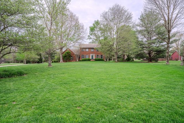 1021 Wesbend Drive, Frankfort, KY 40601
