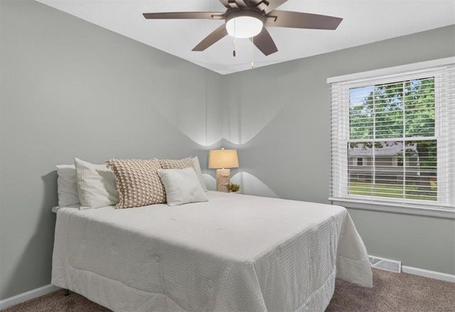 1001 Lakeview Boulevard, Lee's Summit, MO 64081