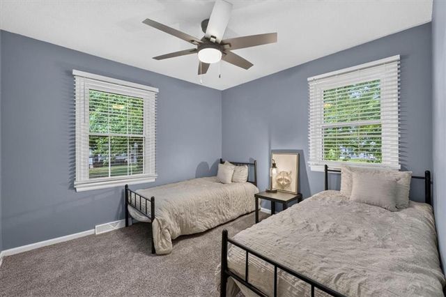 1001 Lakeview Boulevard, Lee's Summit, MO 64081