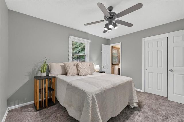 1001 Lakeview Boulevard, Lee's Summit, MO 64081