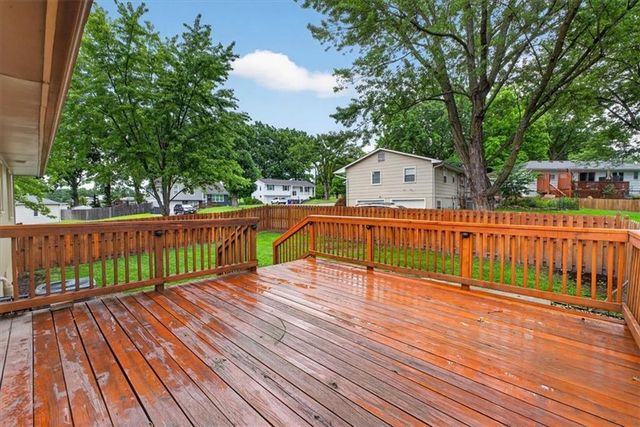 1001 Lakeview Boulevard, Lee's Summit, MO 64081