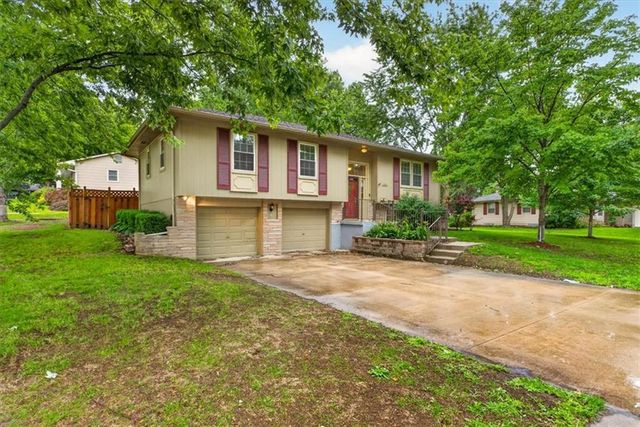 1001 Lakeview Boulevard, Lee's Summit, MO 64081