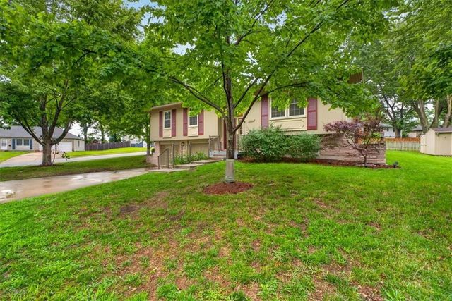 1001 Lakeview Boulevard, Lee's Summit, MO 64081