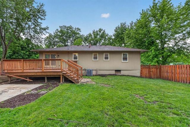 1001 Lakeview Boulevard, Lee's Summit, MO 64081