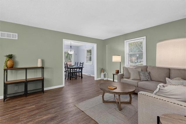 1001 Lakeview Boulevard, Lee's Summit, MO 64081