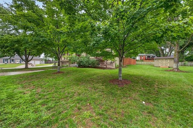 1001 Lakeview Boulevard, Lee's Summit, MO 64081